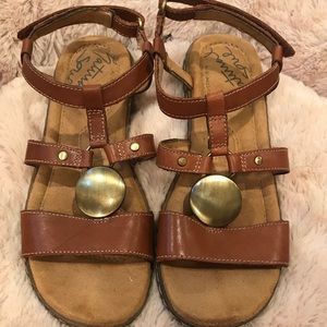 Naturalizer Natural Soul Brown Sandals size 5